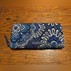 Vera Bradley Navy and White Floral Wallet